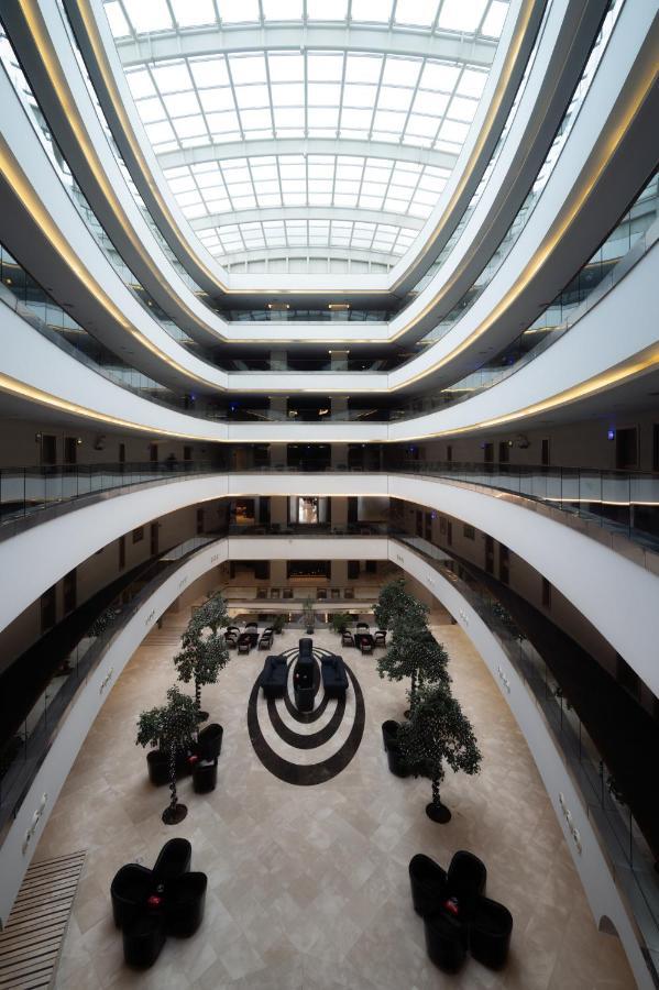 Titanic Hotel & Spa Sulaymaniyah ภายนอก รูปภาพ The atrium