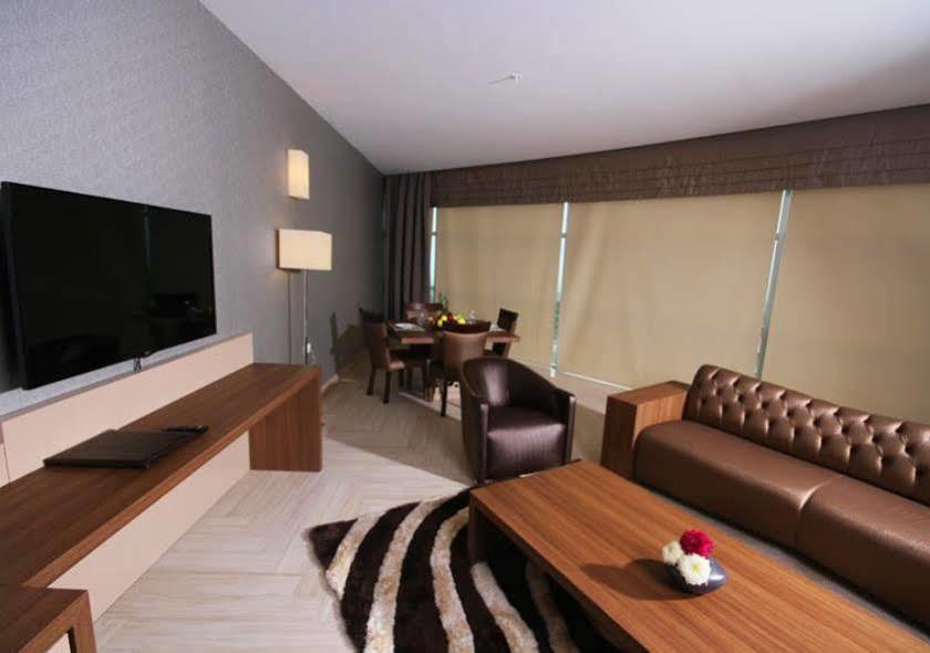 Titanic Hotel & Spa Sulaymaniyah ภายนอก รูปภาพ Suite